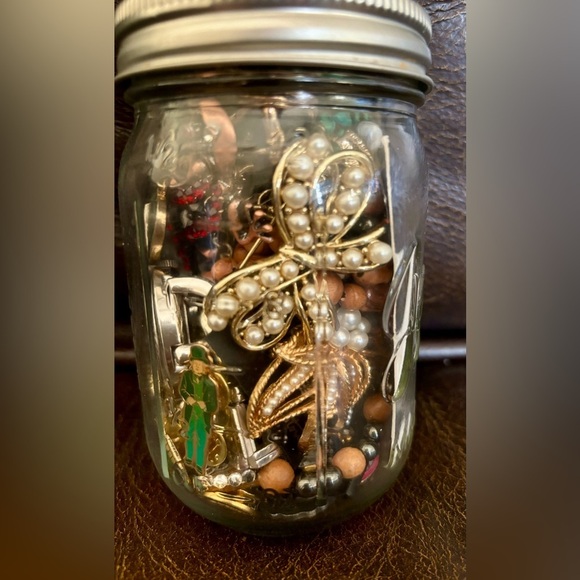 Jewelry jar! Semi mystery purchase. - Picture 1 of 2